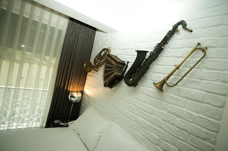 Bed room