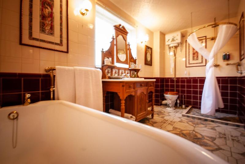 Koala Cottage image