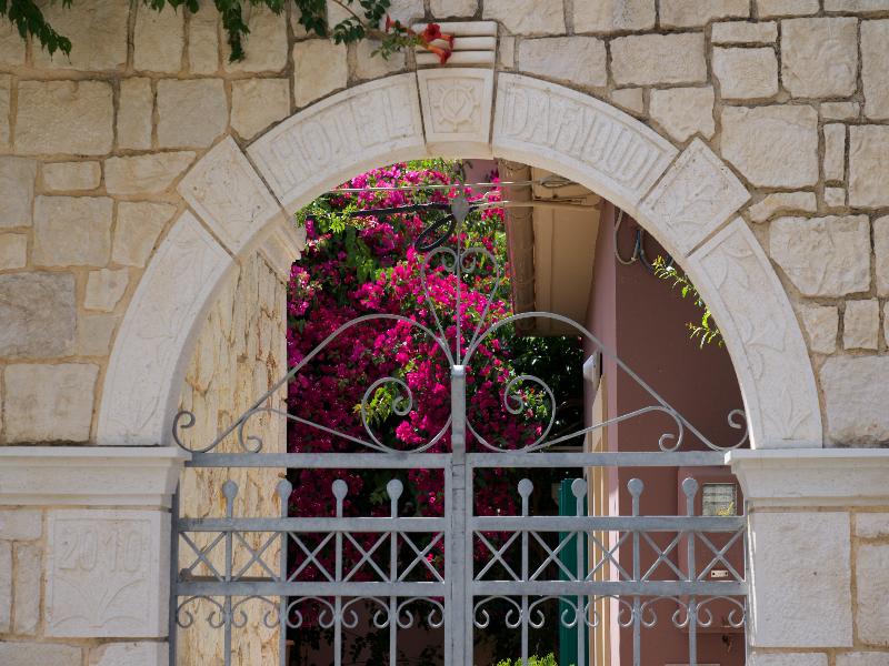 Dafnoudi Hotel Apartments image