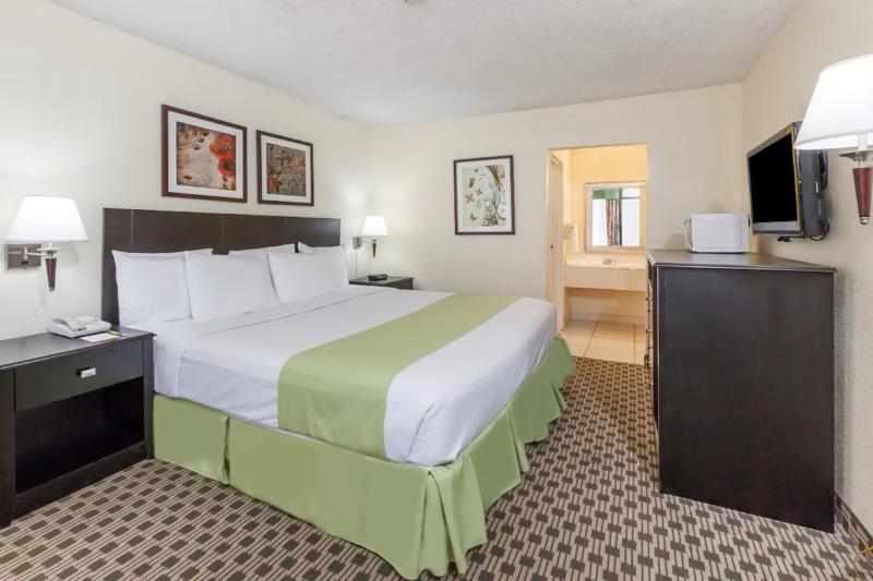 SureStay by Best Western Irving Grapevine DFW image
