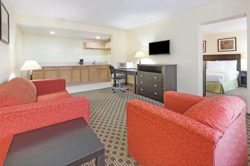 SureStay by Best Western Irving Grapevine DFW image