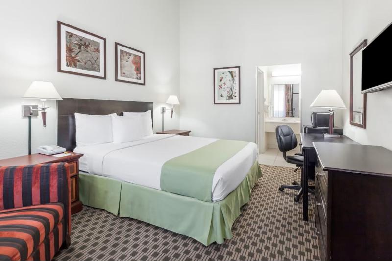 SureStay by Best Western Irving Grapevine DFW image