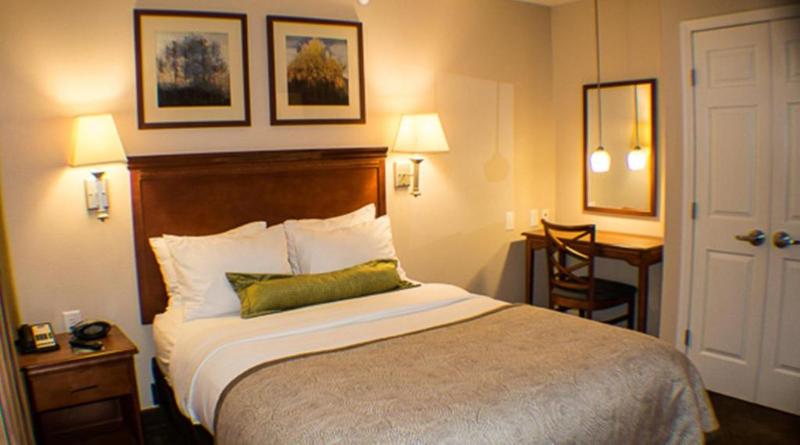 Candlewood Suites Jacksonville image