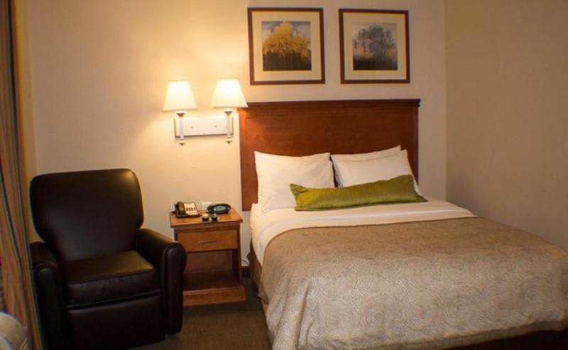 Candlewood Suites Jacksonville image
