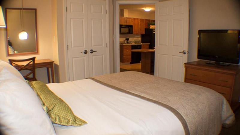 Candlewood Suites Jacksonville image