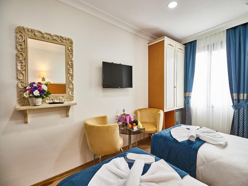 Kumru Hotel image