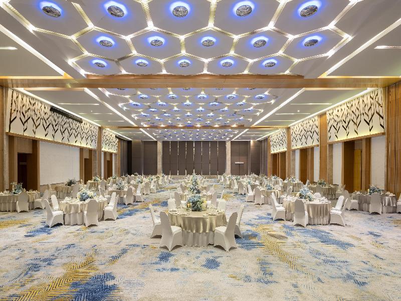 DoubleTree by Hilton Jakarta Kemayoran image