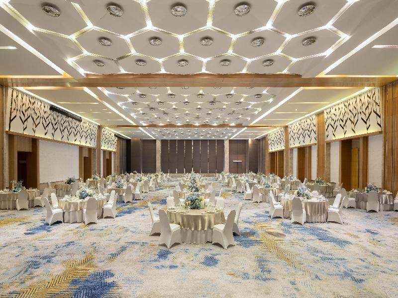 DoubleTree by Hilton Jakarta Kemayoran image