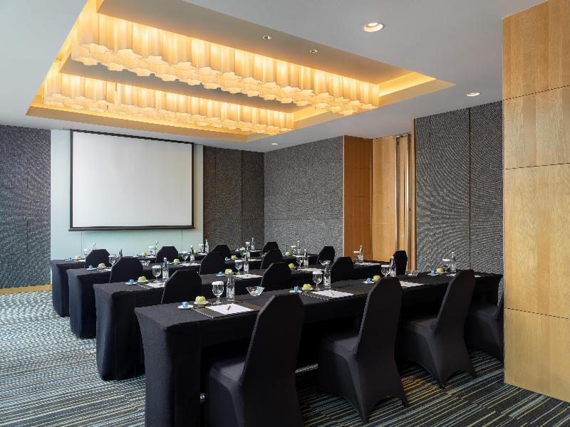 DoubleTree by Hilton Jakarta Kemayoran image