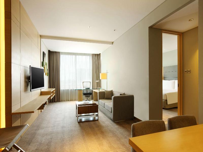 DoubleTree by Hilton Jakarta Kemayoran image