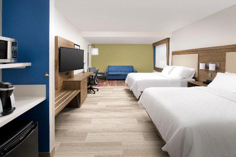 Holiday Inn Express Jacksonville Beach — photo 68
