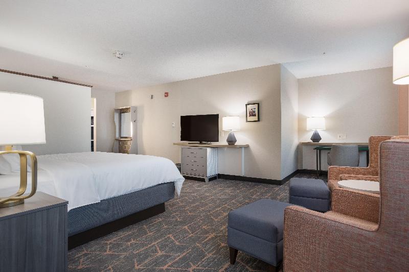 Holiday Inn Jackson Nw - Airport Road image
