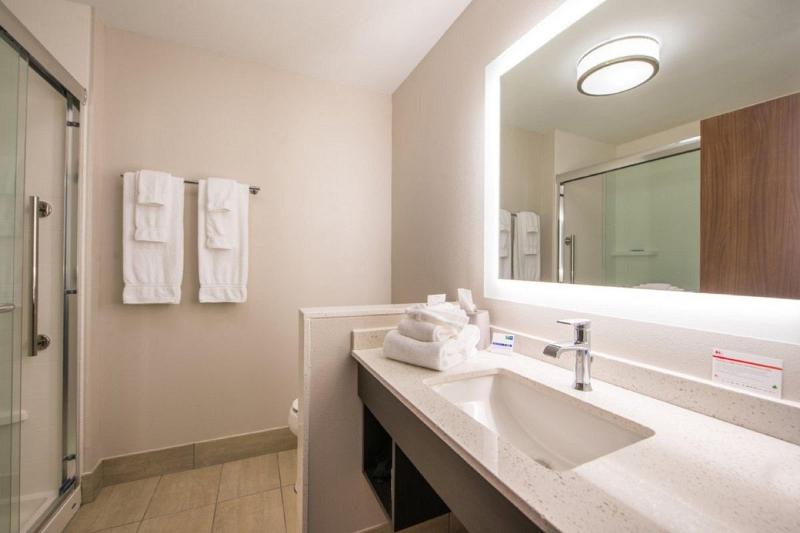 Holiday Inn Express JACKSONVILLE EAST
