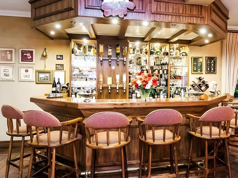 The Woodpecker Inn image