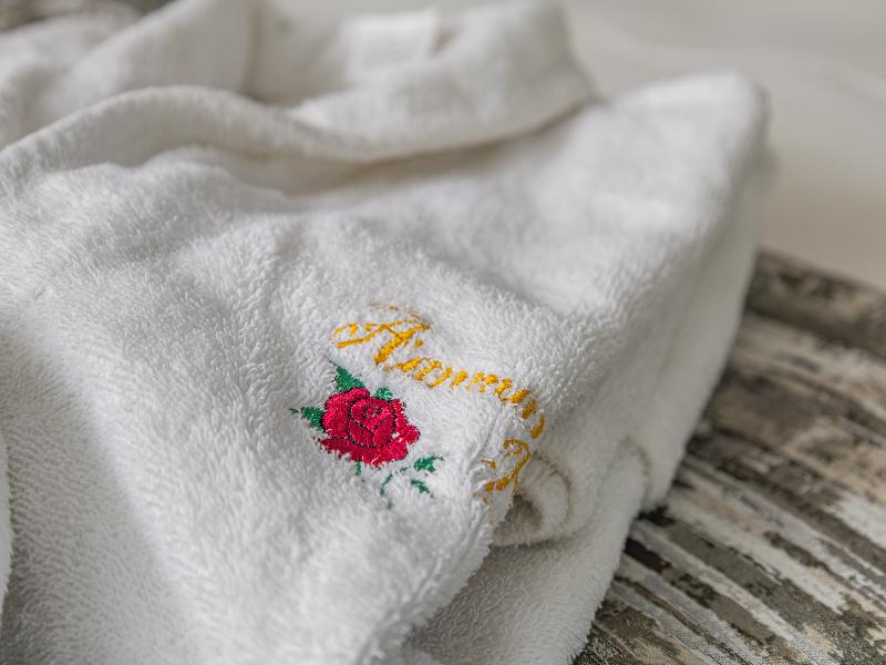 Aanmani Rose image