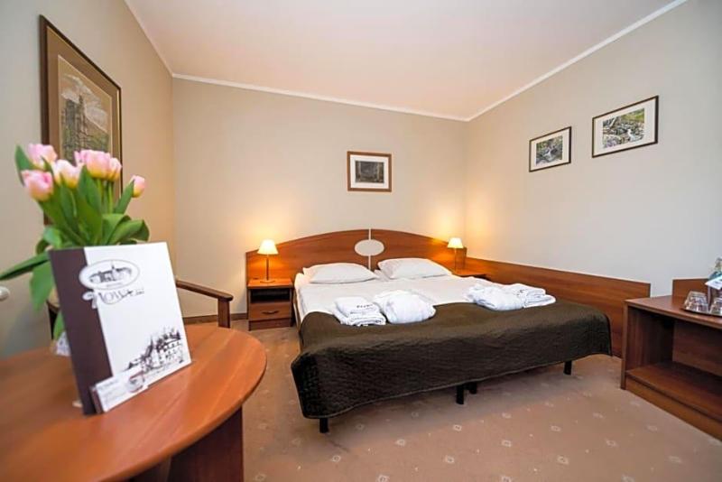 GreenLine Hotel Nowa Ski image
