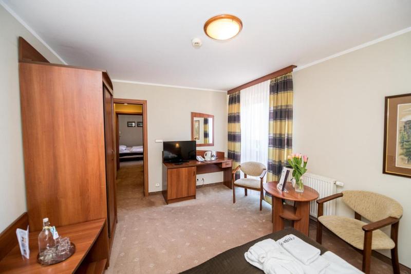 GreenLine Hotel Nowa Ski image