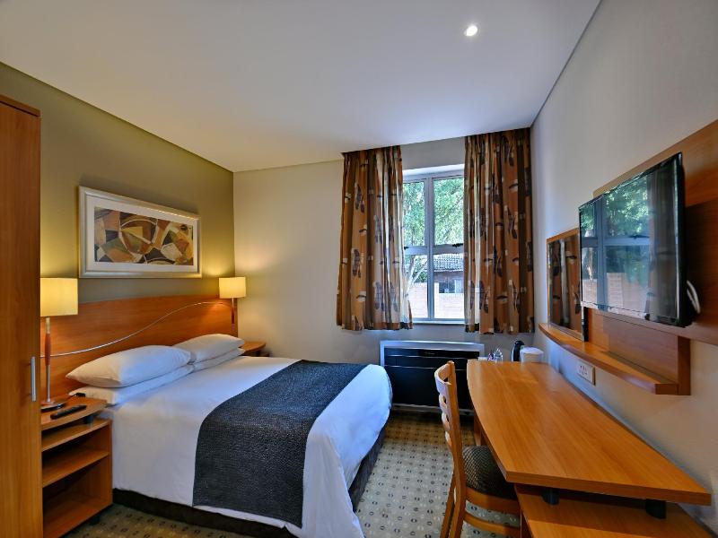Town Lodge Sandton Grayston Johannesburg image
