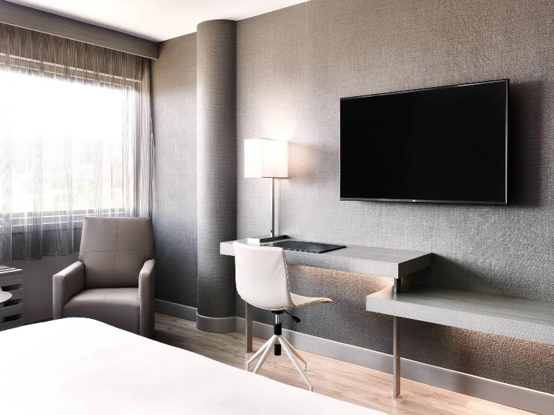 Ac Hotel By Marriott Pleasanton image