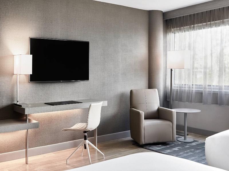 Ac Hotel By Marriott Pleasanton image