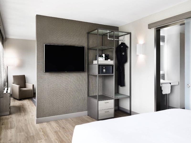Ac Hotel By Marriott Pleasanton image