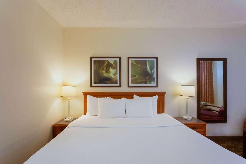 La Quinta Inn & Suites Jacksonville Mandarin