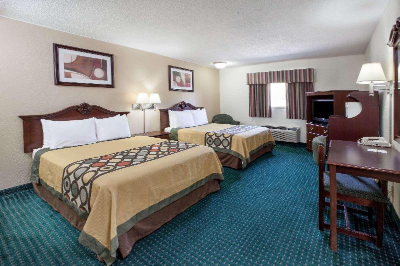 Super 8 By Wyndham Clinton Ok image