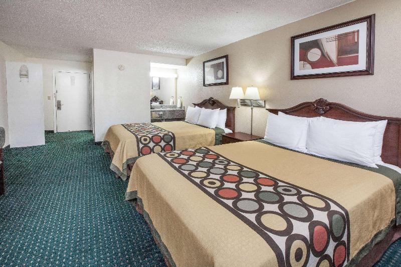 Super 8 By Wyndham Clinton Ok image