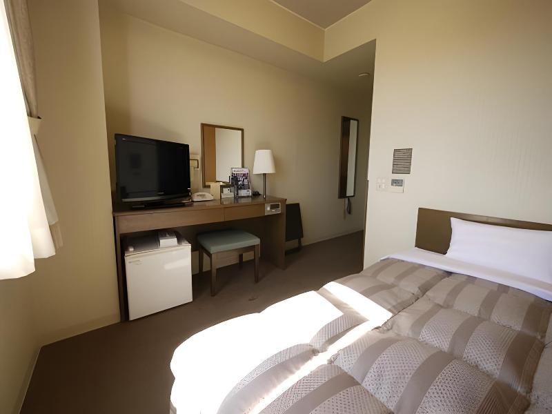 Hotel Route Inn Takasakieki Nishiguchi image