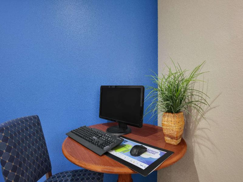 Days Inn by Wyndham Orange Park/Jacksonville image