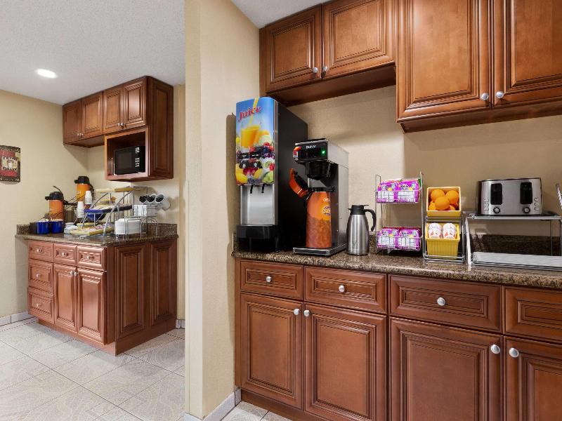 Days Inn by Wyndham Orange Park/Jacksonville image