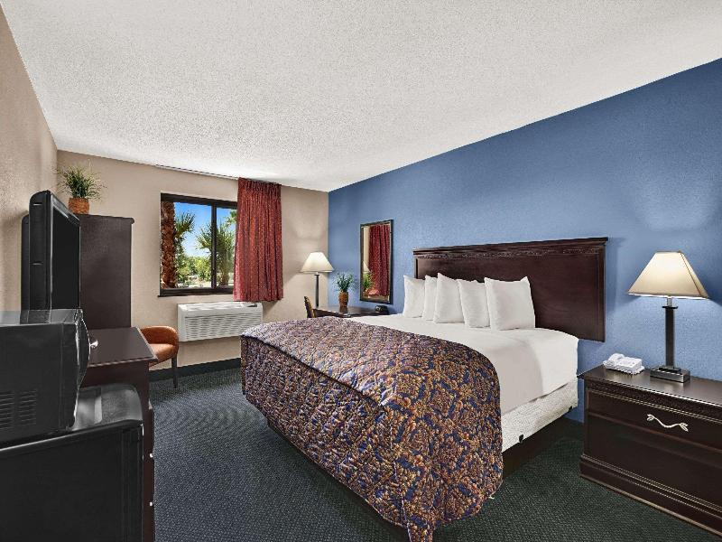 Days Inn by Wyndham Orange Park/Jacksonville image