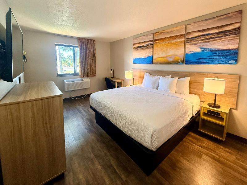 Days Inn by Wyndham Orange Park/Jacksonville image