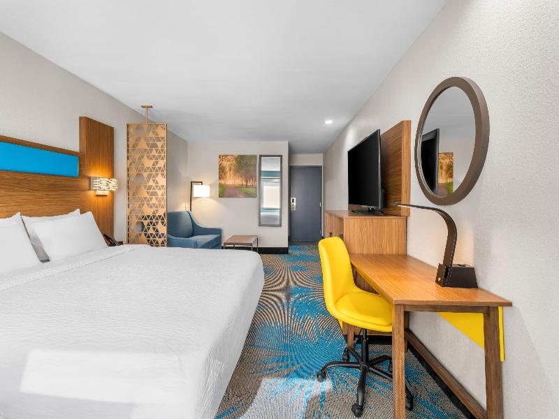 DOUBLE Accessible KING SIZE BED