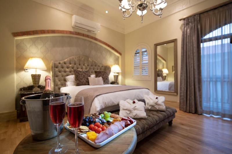 Three Rivers Lodge