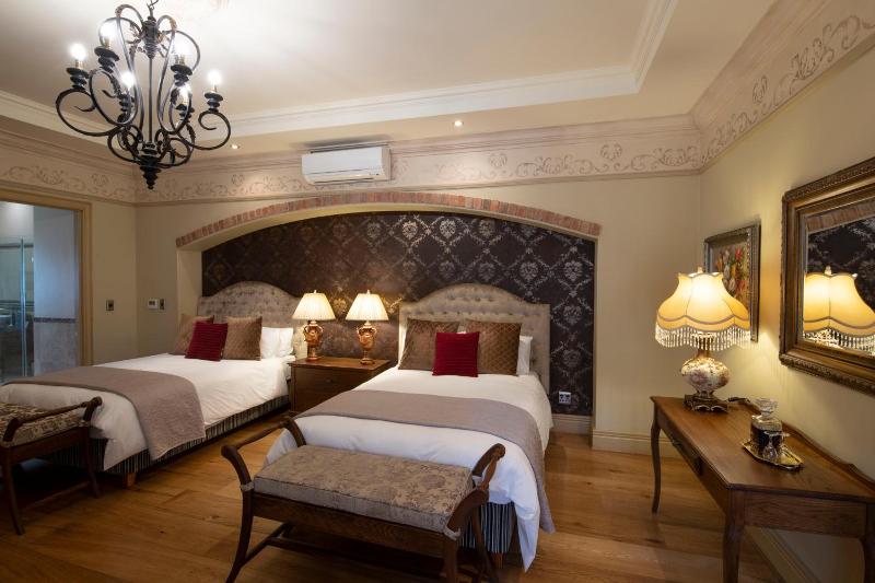 Three Rivers Lodge