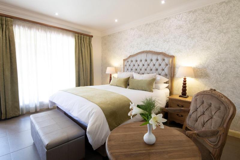 Three Rivers Lodge