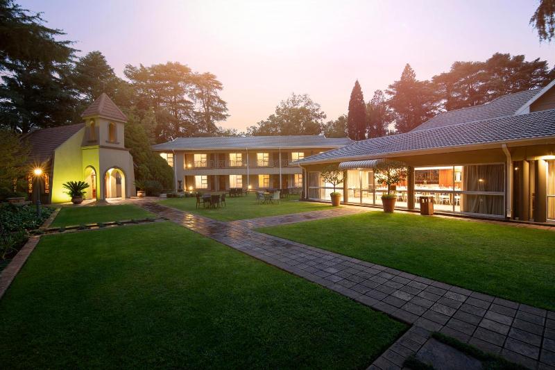 Three Rivers Lodge