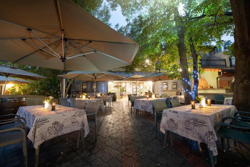 Three Rivers Lodge