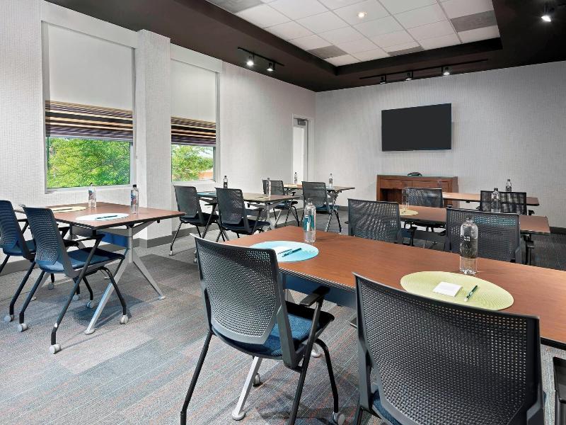 Aloft Jacksonville Airport — photo 34