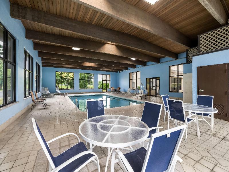 Baymont by Wyndham Janesville image
