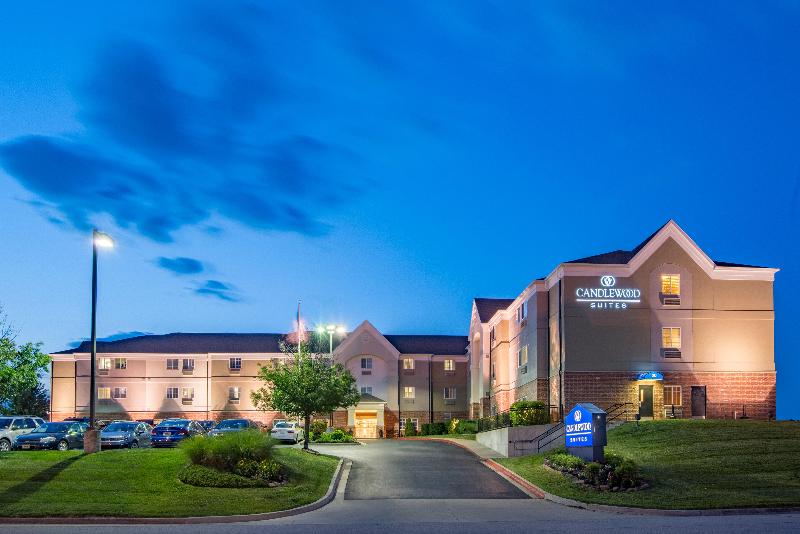 Candlewood Suites Jefferson City image