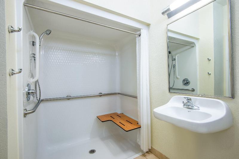 Candlewood Suites Jefferson City image