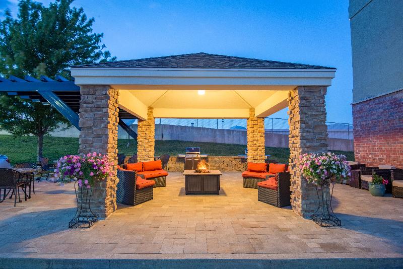 Candlewood Suites Jefferson City image