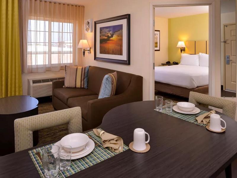 Candlewood Suites Jefferson City image