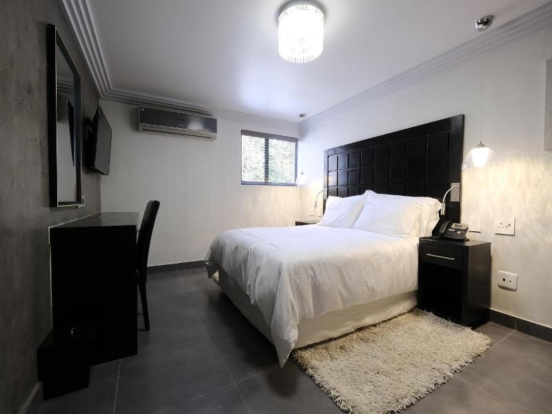 Villa Moyal image