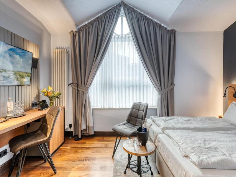 Inselhotel König image