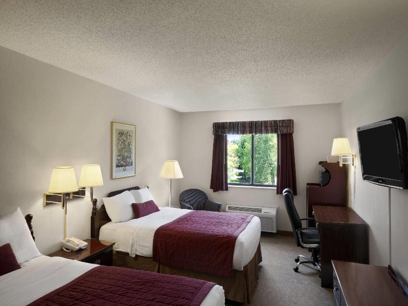 Baymont by Wyndham Whitewater image