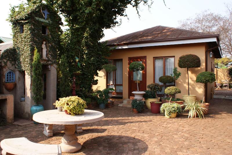 Hampton House - Guest House image