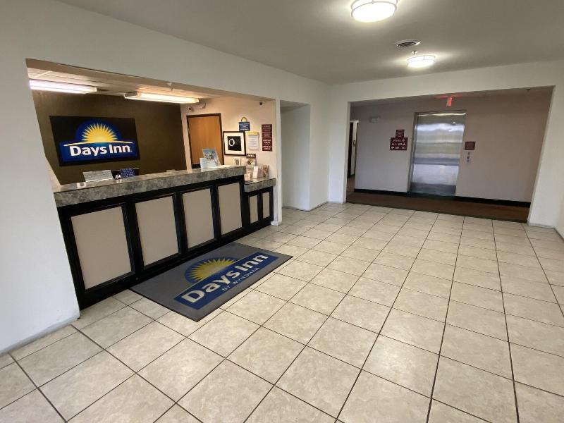 Days Inn by Wyndham Jefferson City image